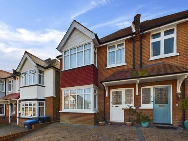 House for sale in Upton, Acol