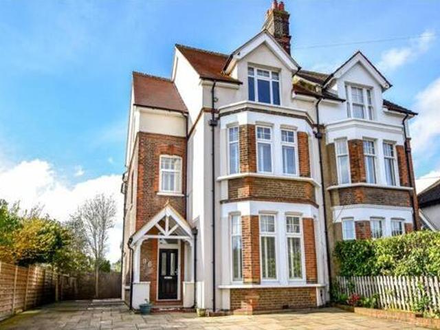 House for sale in Bushey