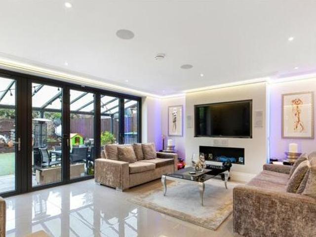 House for sale in Bushey, Hertsmere