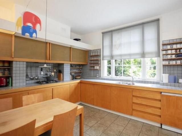 Farm for sale in Camberwell, Greater London