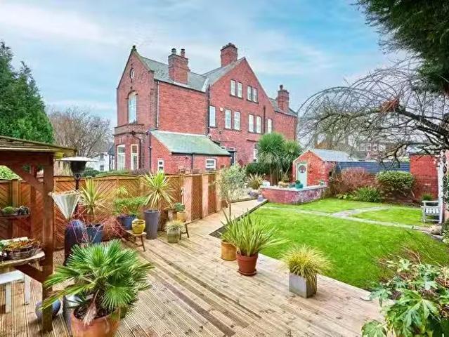 House for sale in Wentbridge