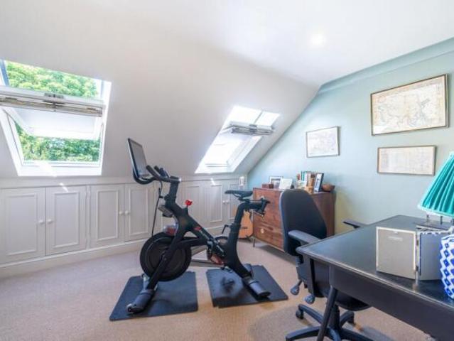 Farm for sale in Chiswick, Greater London