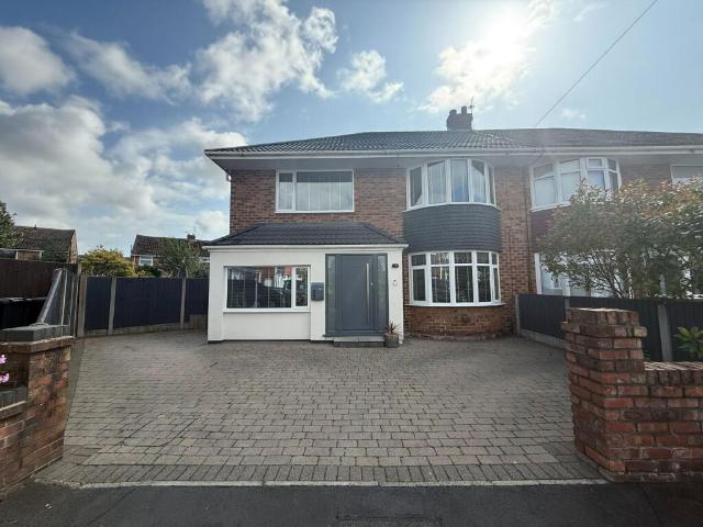 Farm for sale in Maghull