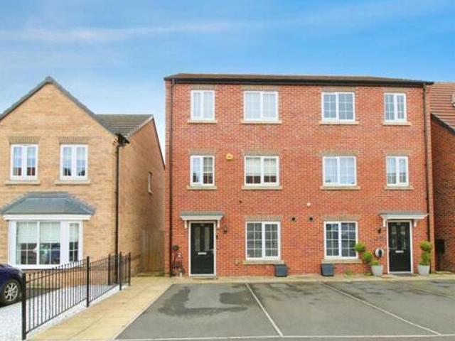 House for sale in Cutsyke, Castleford
