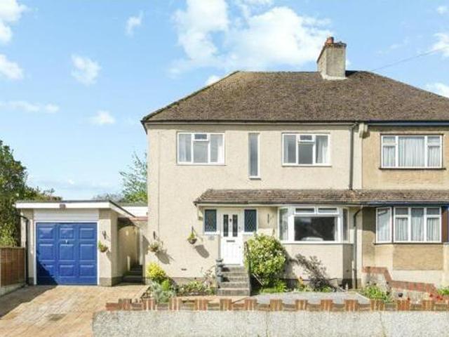 House for sale in Hillview, Surrey