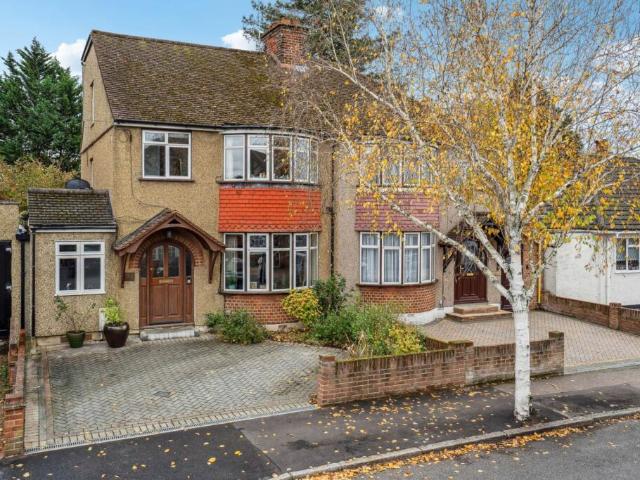 Farm for sale in South Oxhey, Batchworth