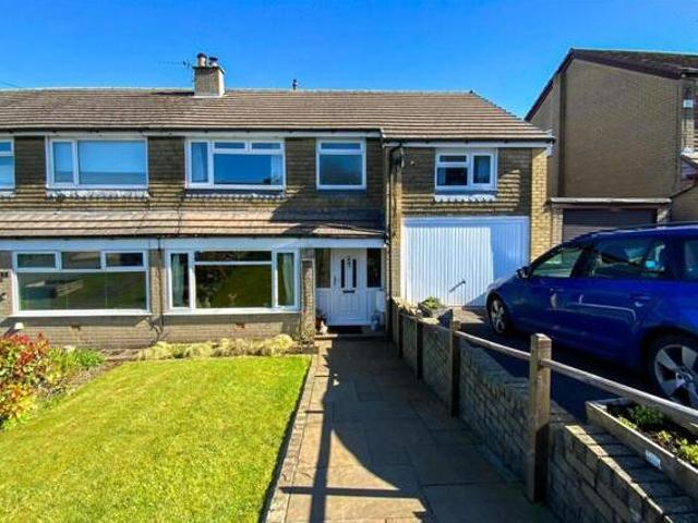House for sale in Charlesworth, East Midlands