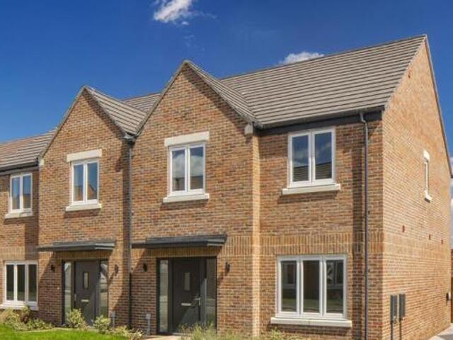 House for sale in Chertsey, Runnymede
