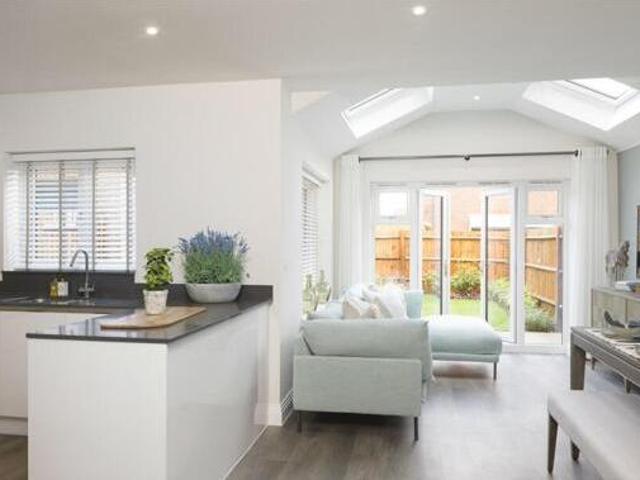 House for sale in Chertsey, Runnymede