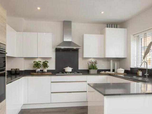 House for sale in Chertsey, Runnymede