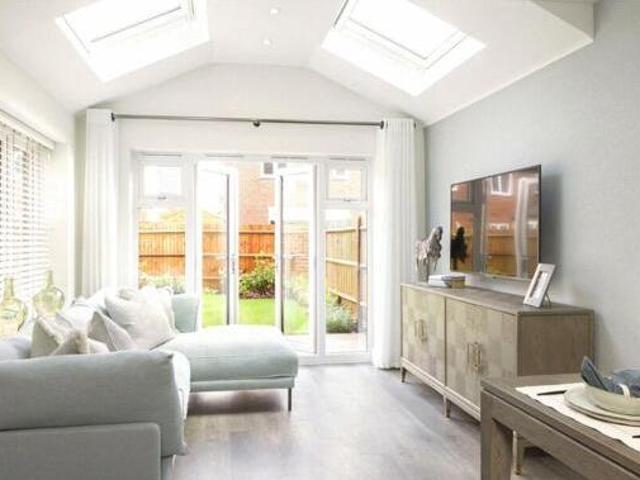 House for sale in Chertsey, Runnymede