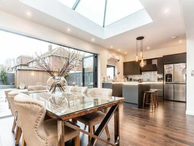 House for sale in Chessington