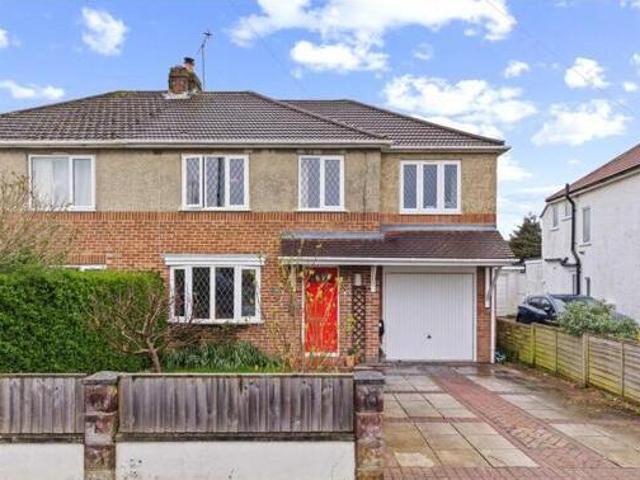 House for sale in Chichester, Littlecote