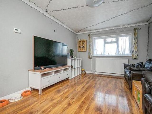 House for sale in Dale Hill, Essex