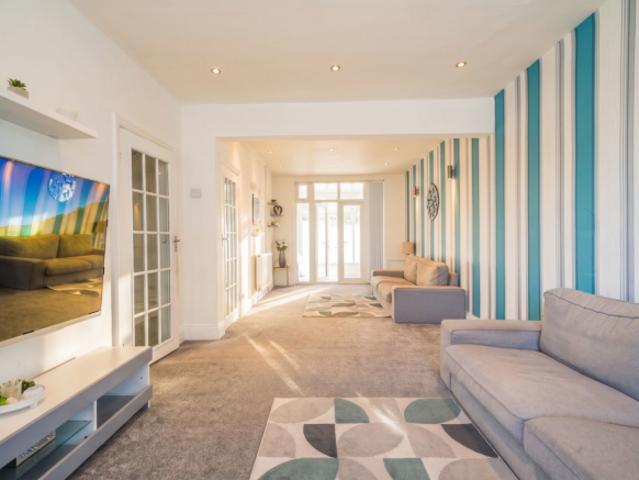 Farm for sale in Wake Green, Birmingham
