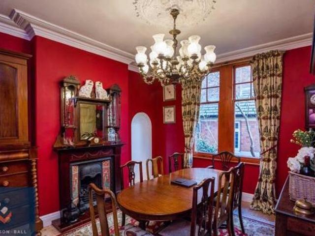 House for sale in Hammond Street