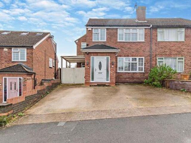 House for sale in Batchworth, Hertfordshire