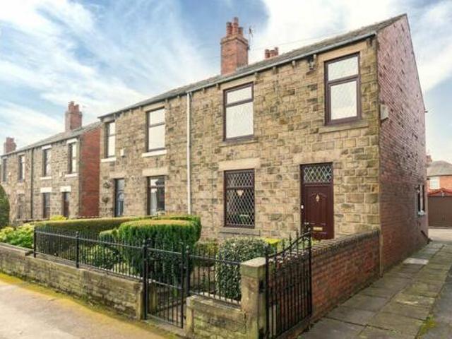 House for sale in Hanging Heaton, Dewsbury