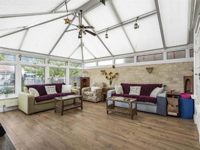 Farm for sale in Kingston Upon Thames, Greater London