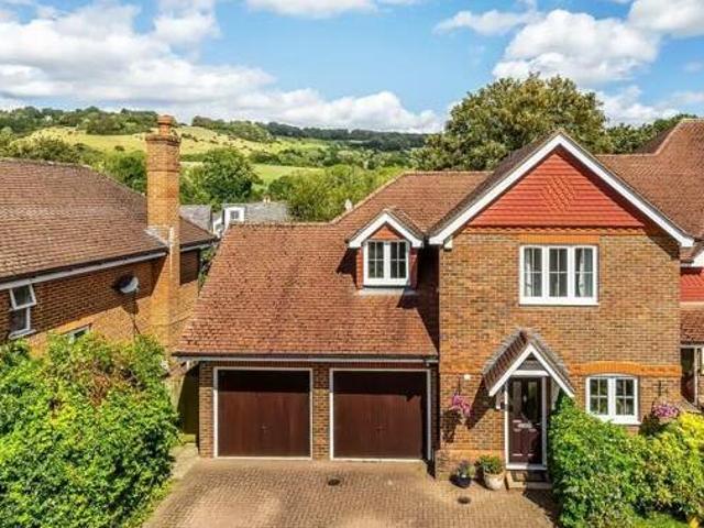 House for sale in Pachesham Park, Surrey
