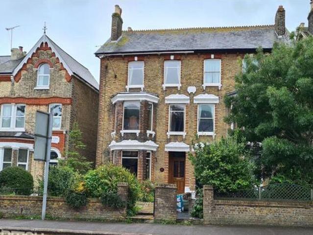 House for sale in Clarendon, Dover