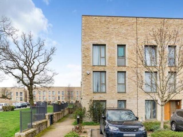 House for sale in Hertfordshire