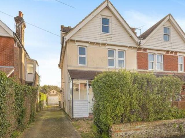 House for sale in Spring Vale, Hampshire