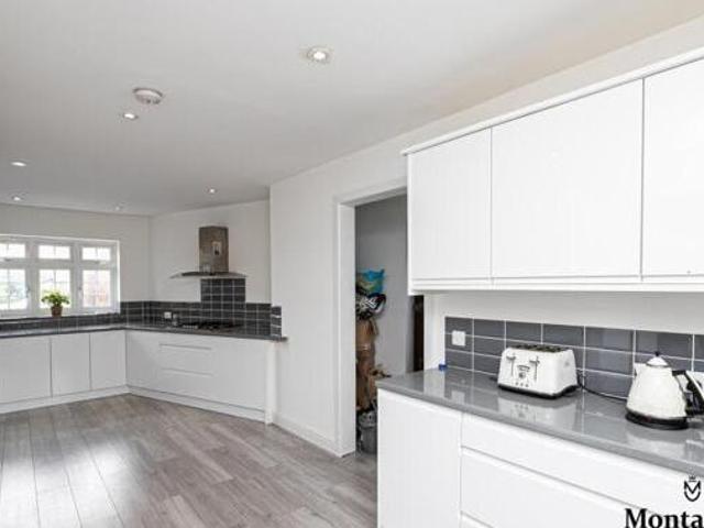 House for sale in Ivy Chimneys, Epping
