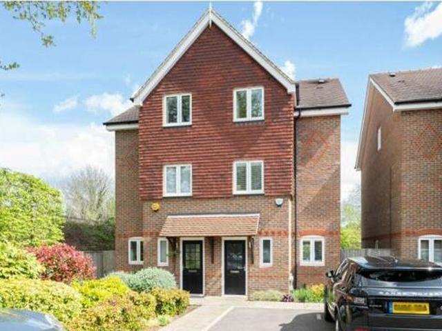 House for sale in Lower Green Esher, Blackhills