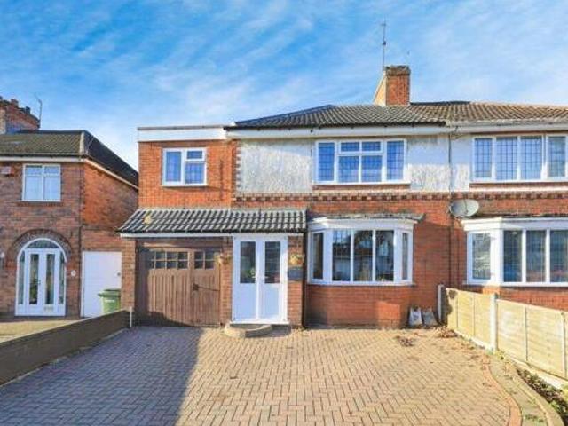 House for sale in Fallings Park, Park Village