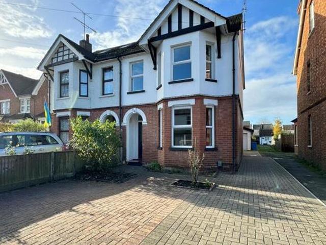 House for sale in Farnborough, Hampshire