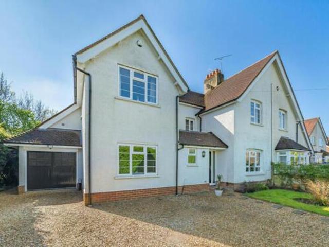 House for sale in Wrecclesham, Fole
