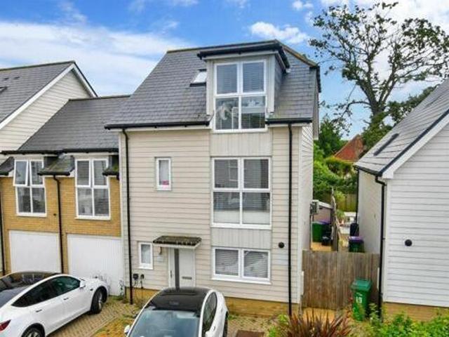 House for sale in Lynwood, Folkestone and Hythe