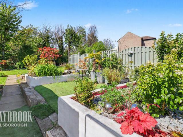 Farm for sale in Ecclesfield, South Yorkshire