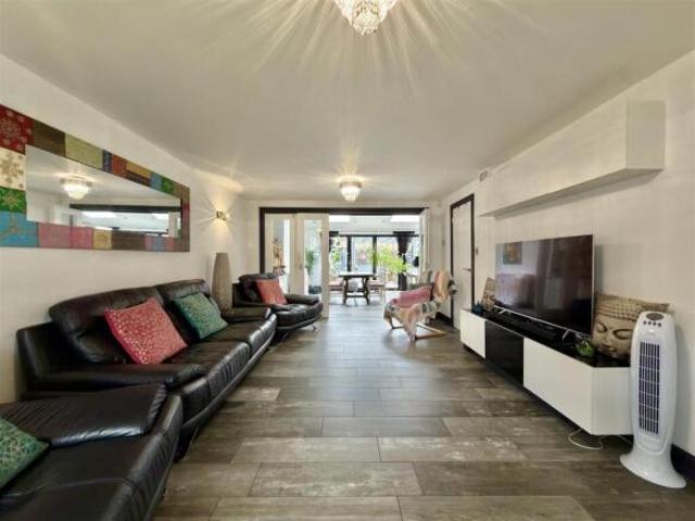 Farm for sale in Stocking Farm, Old Wharf