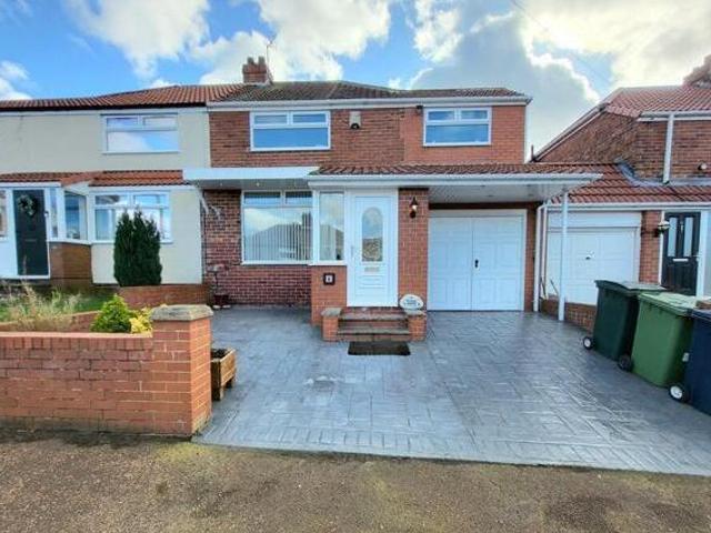 House for sale in Amazon Gateshead, Gateshead