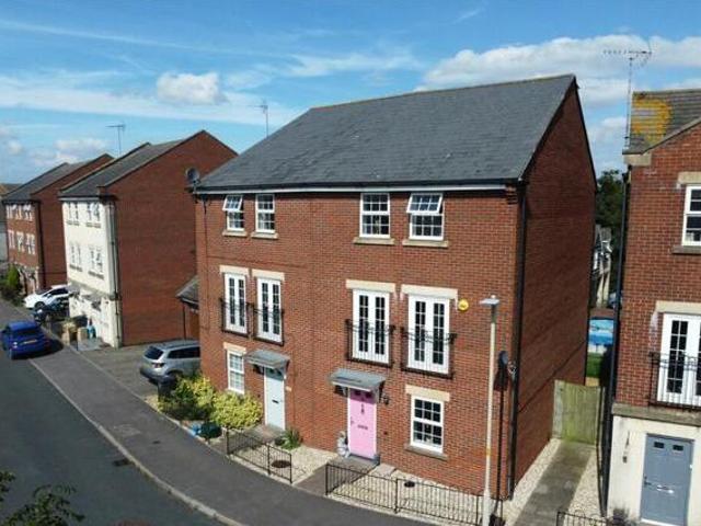 House for sale in Gloucester, Gloucestershire