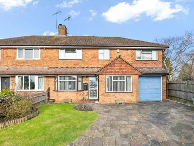 House for sale in Hillview, Surrey