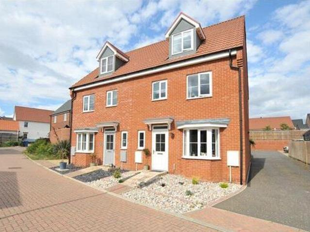 House for sale in Chelmondiston, Suffolk