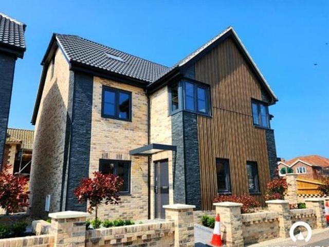 House for sale in Caister-on-Sea, Great Yarmouth