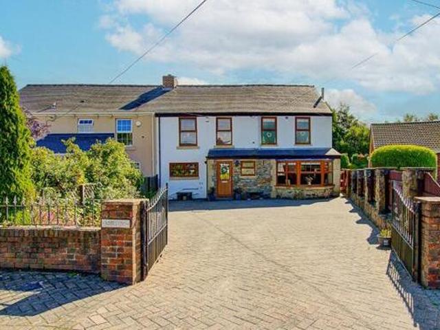 House for sale in Stanley