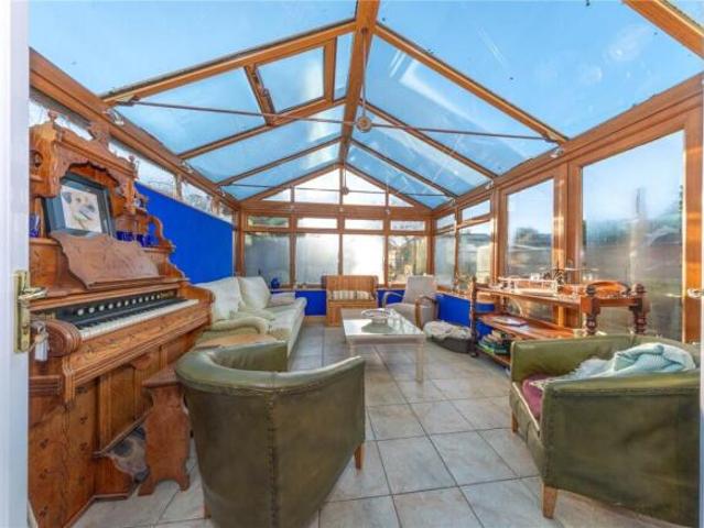 Farm for sale in Luton, England