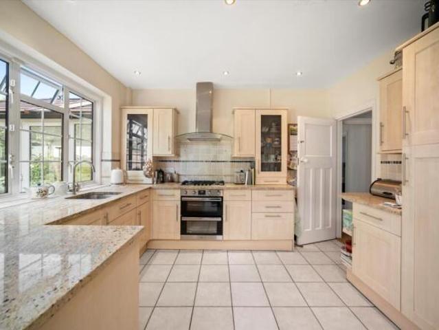 Property for sale in Cat Hill