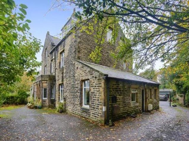 House for sale in Halifax, Calderdale