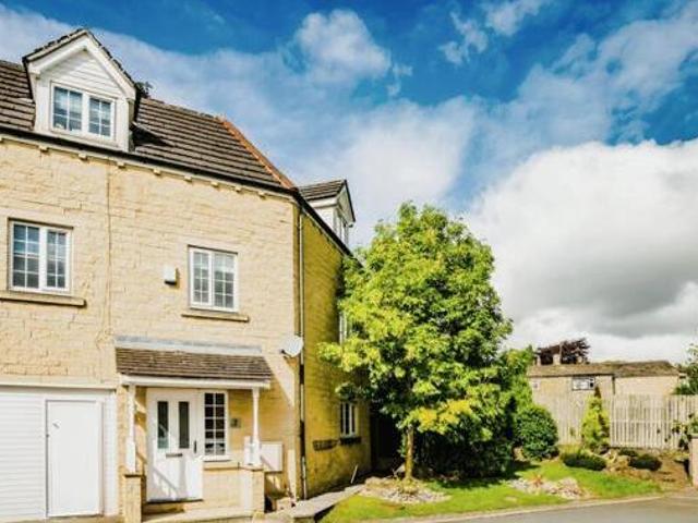 House for sale in Halifax, Calderdale
