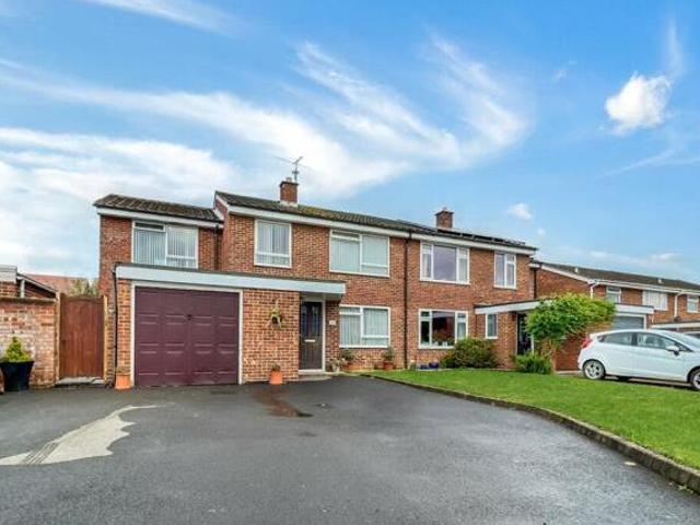 House for sale in Chipping Hill, Essex