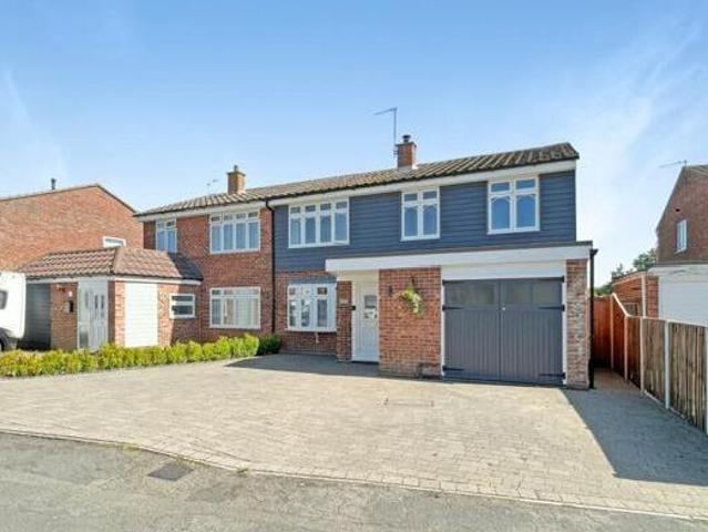 House for sale in Chipping Hill, Essex