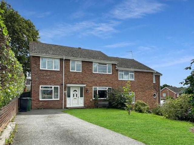 House for sale in Chipping Hill, Essex