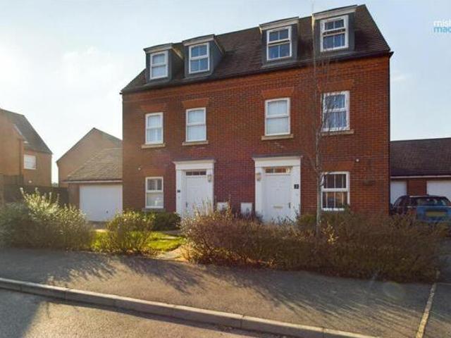 House for sale in Perryfields, West Sussex
