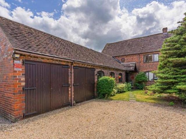 House for sale in Halesowen, West Midlands